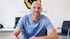 Ruddy Signing24
