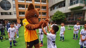 Wolfie in China2.jpg (1)