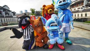 Wolfie in China11.jpg (1)