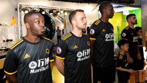 Away kit 7.jpg