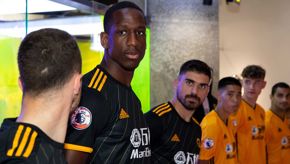 Away kit 8.jpg