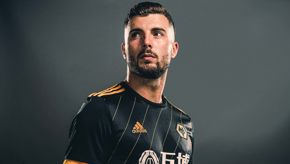 Cutrone 7.jpg