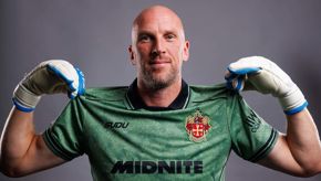 Ruddy Signing23