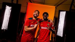 Away Kit10