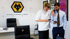 James Signs 13