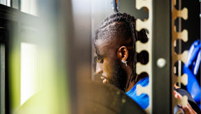 Tolu Gall 33