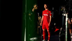 Away BTS28