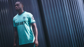 Away Kit 11