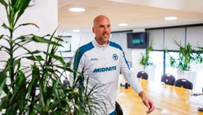 Ruddy Signing5