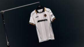 Away Kit 17