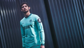 Away Kit 5